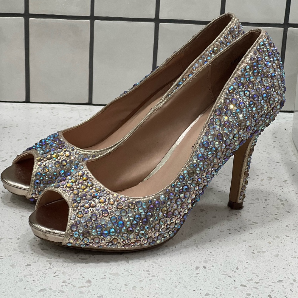 Lauren Lorraine Paula 3 Gold/Iridescent Peep Toe Pump
